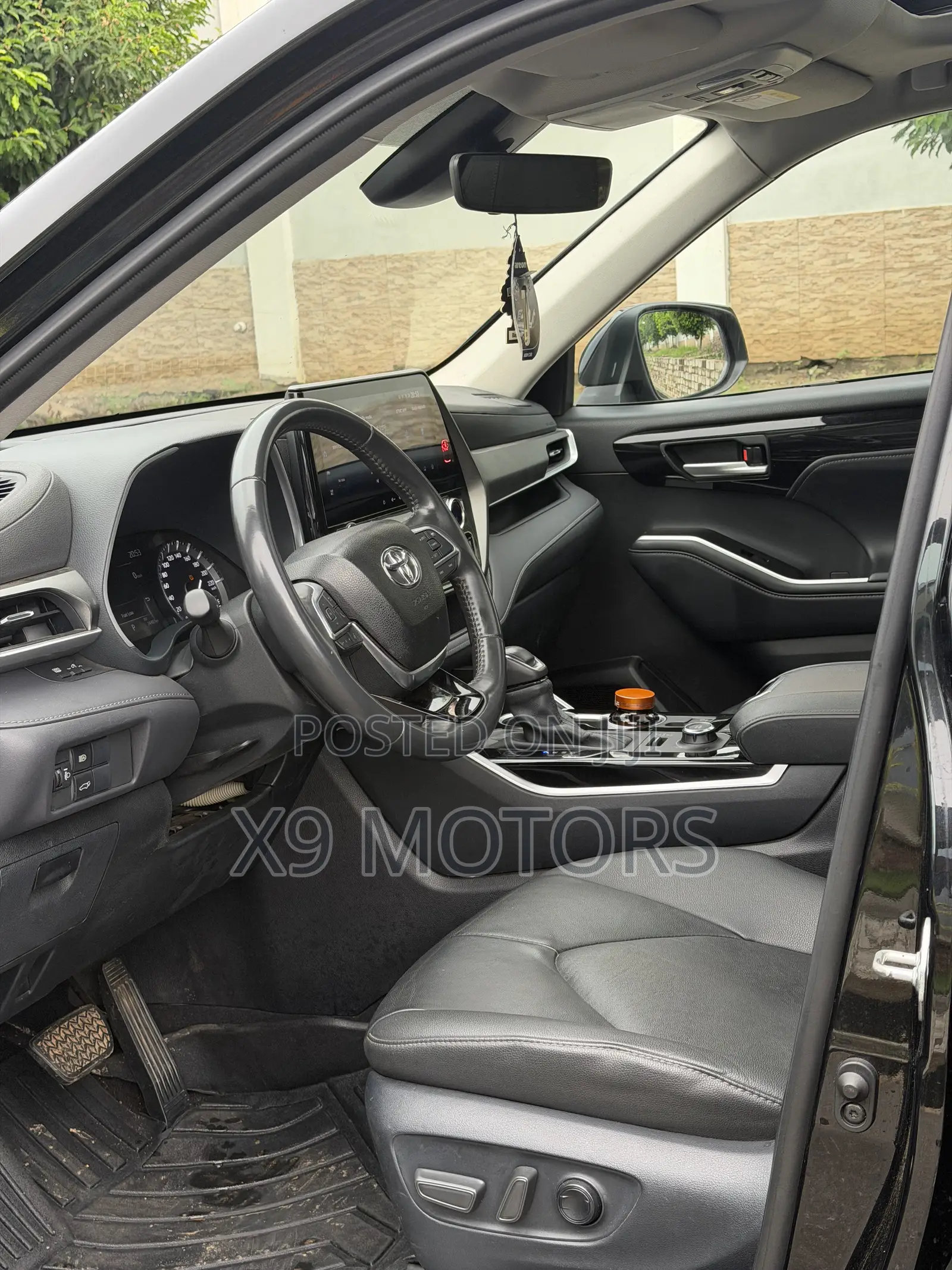 Toyota Highlander Limited AWD 2023 Black