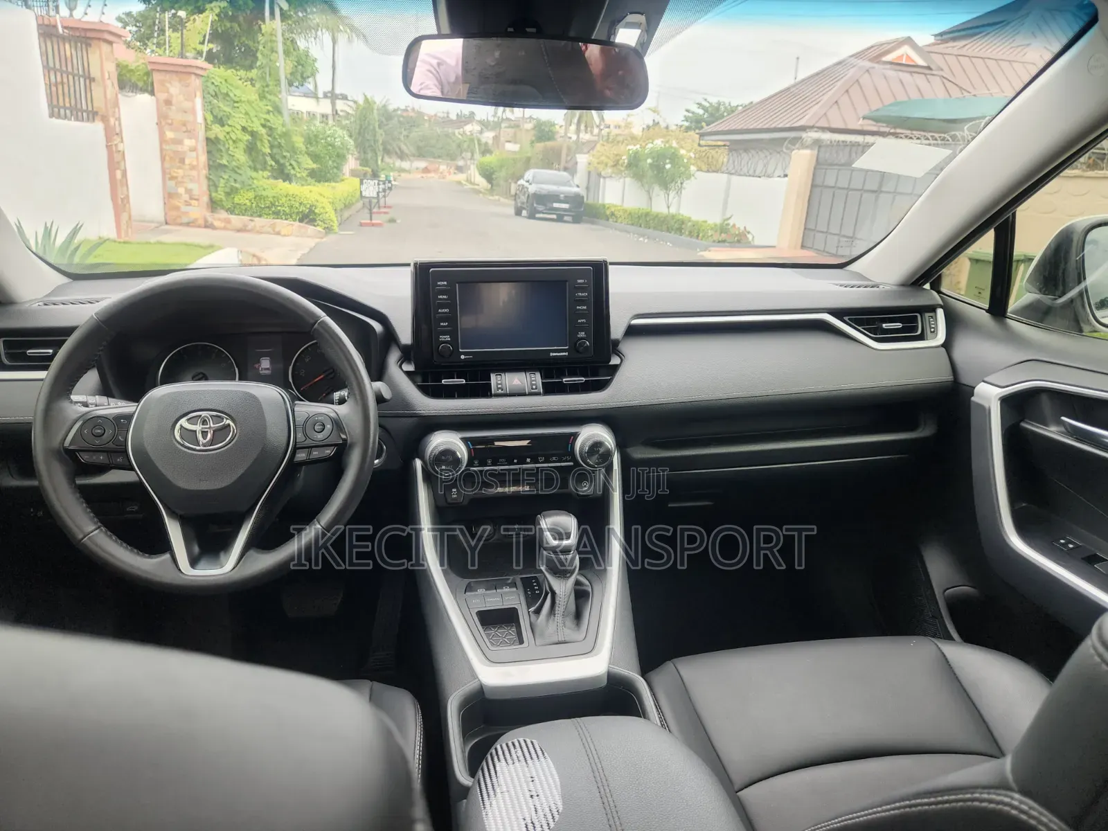 Toyota RAV4 XLE Premium 2021 White