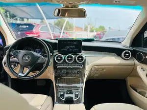 Mercedes-Benz GLC-Class 2016 Blue
