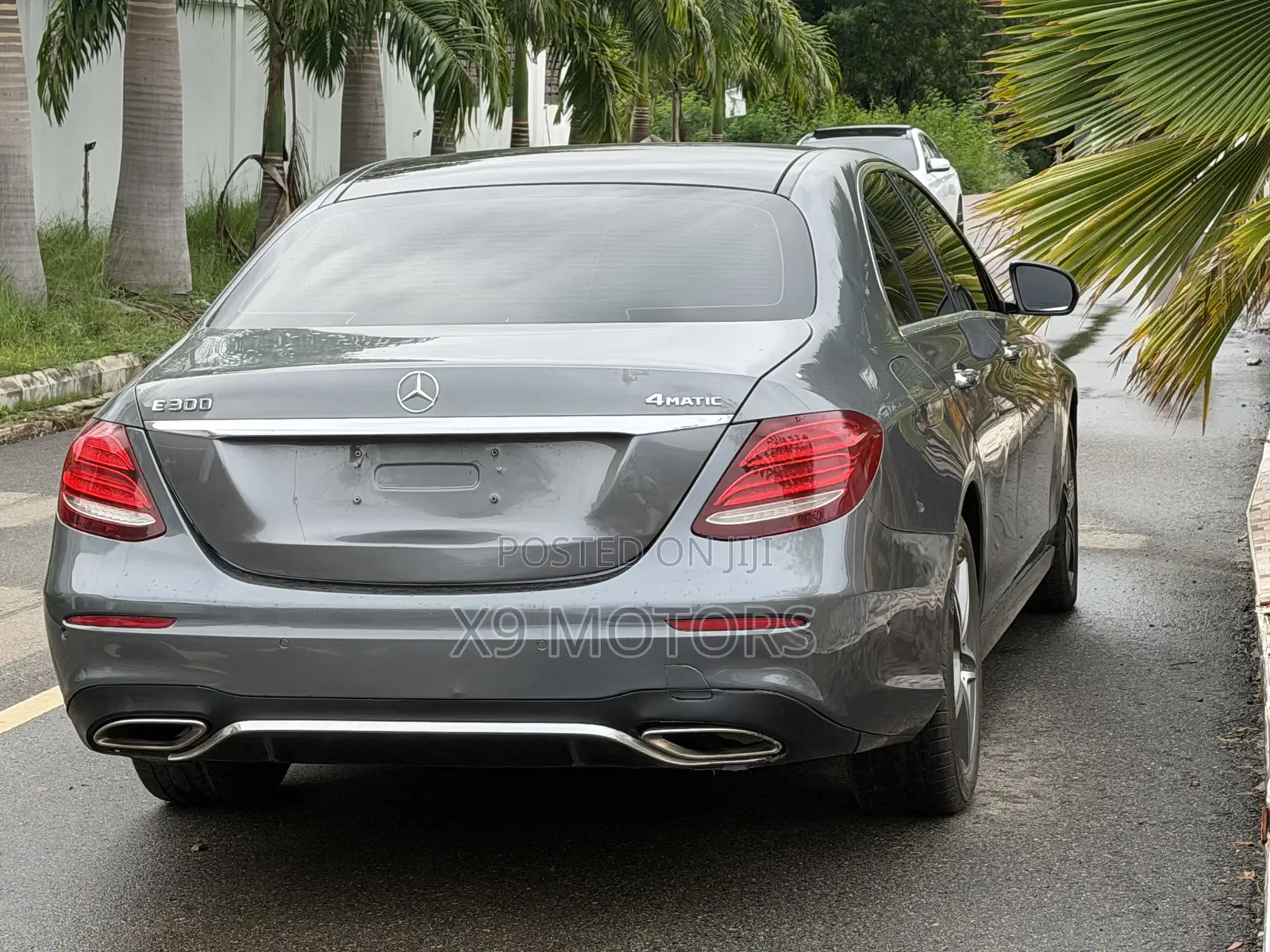 Mercedes-Benz E300 4Matic AWD Sedan (2.0L 4cyl 9A) 2017 Gray