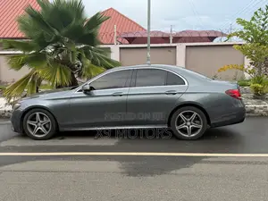 Mercedes-Benz E300 4Matic AWD Sedan (2.0L 4cyl 9A) 2017 Gray