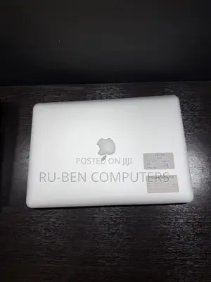 Laptop Apple MacBook Pro 2015 8GB Intel Core i5 SSD 256GB