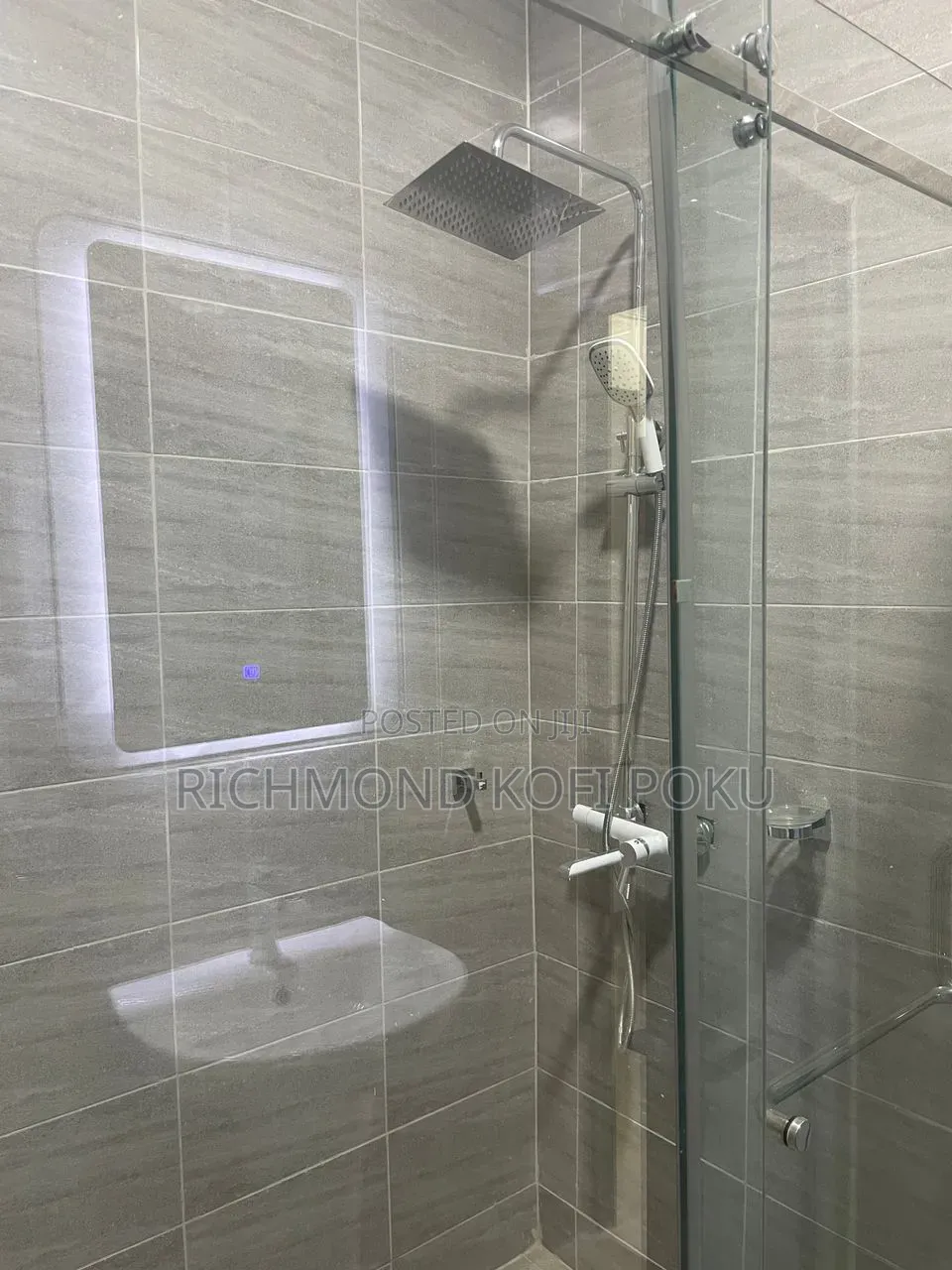 4bdrm House in Kofis Realty, Baatsona Total for sale