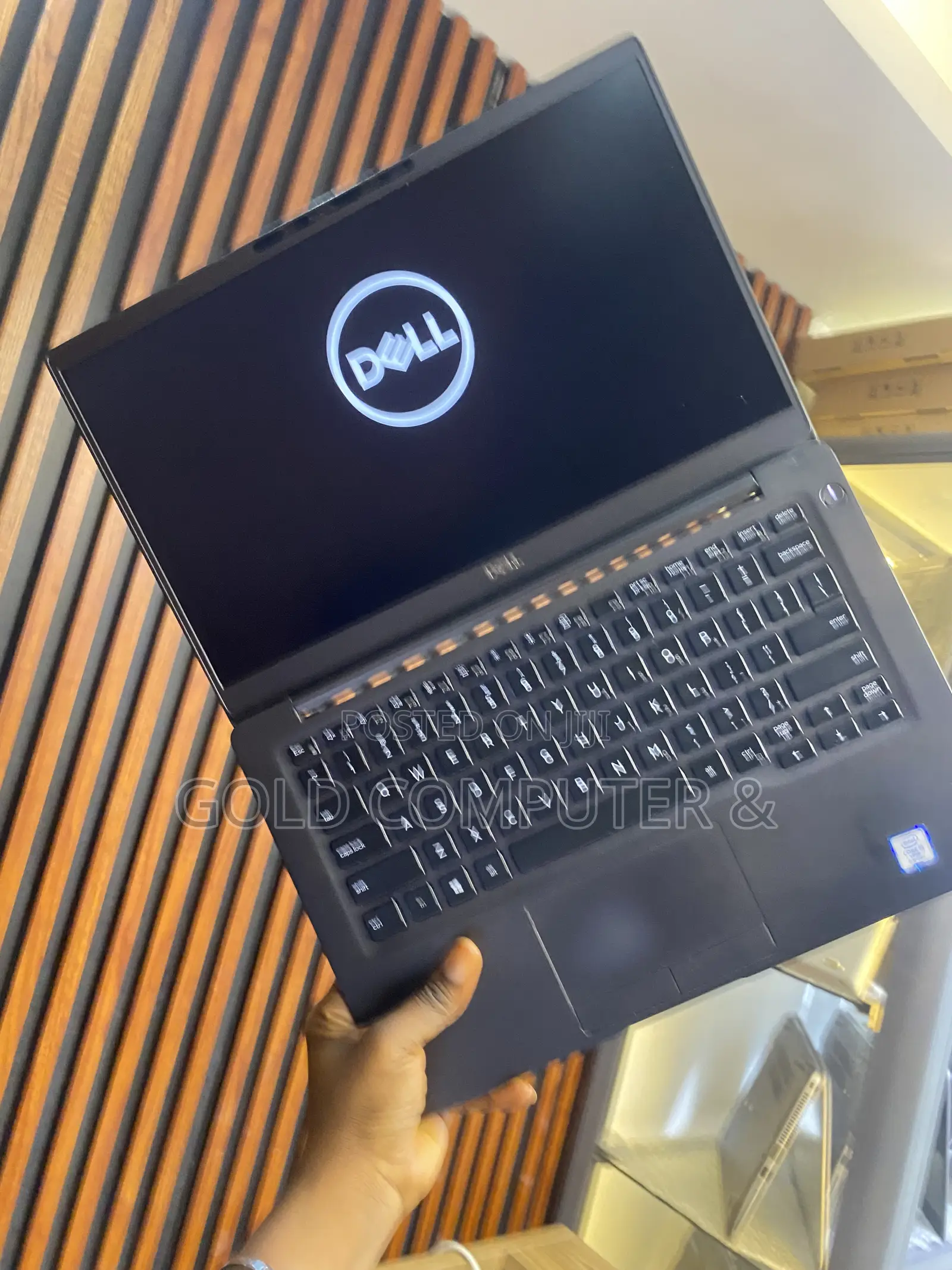 Laptop Dell Latitude 7400 8GB Intel Core i5 SSD 256GB
