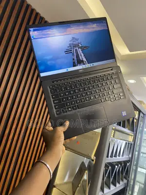 Laptop Dell Latitude 7400 8GB Intel Core i5 SSD 256GB