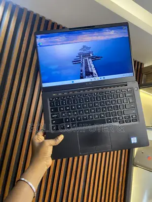Laptop Dell Latitude 7400 8GB Intel Core i5 SSD 256GB