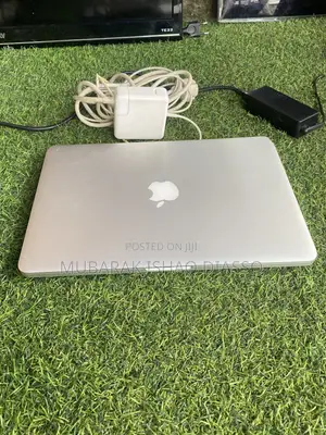 Laptop Apple MacBook Pro 8GB Intel Core i5 SSD 256GB