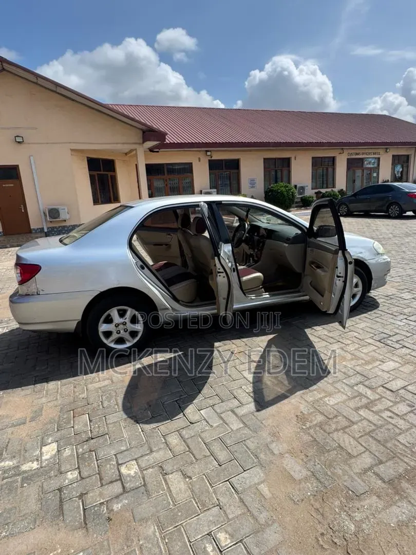 Toyota Corolla 2011 Silver
