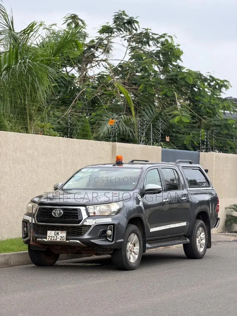 Toyota Hilux Revo Smart Cab Deisel 2.4 AWD 2020 Gray