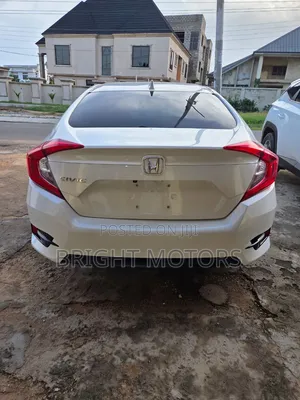 Honda Civic EX Sedan 2018 White