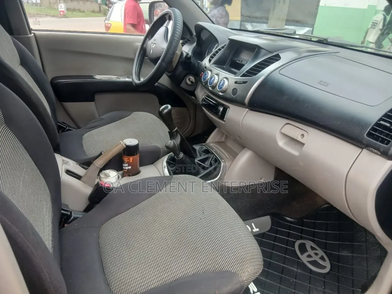 Mitsubishi L200 Club Cab 2.5 180hp 4WD 2009 Black