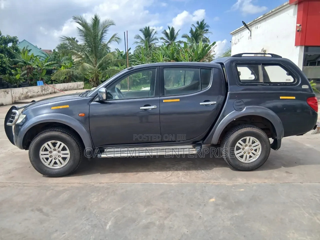 Mitsubishi L200 Club Cab 2.5 180hp 4WD 2009 Black