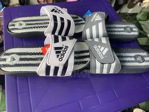 Adidas Massenger