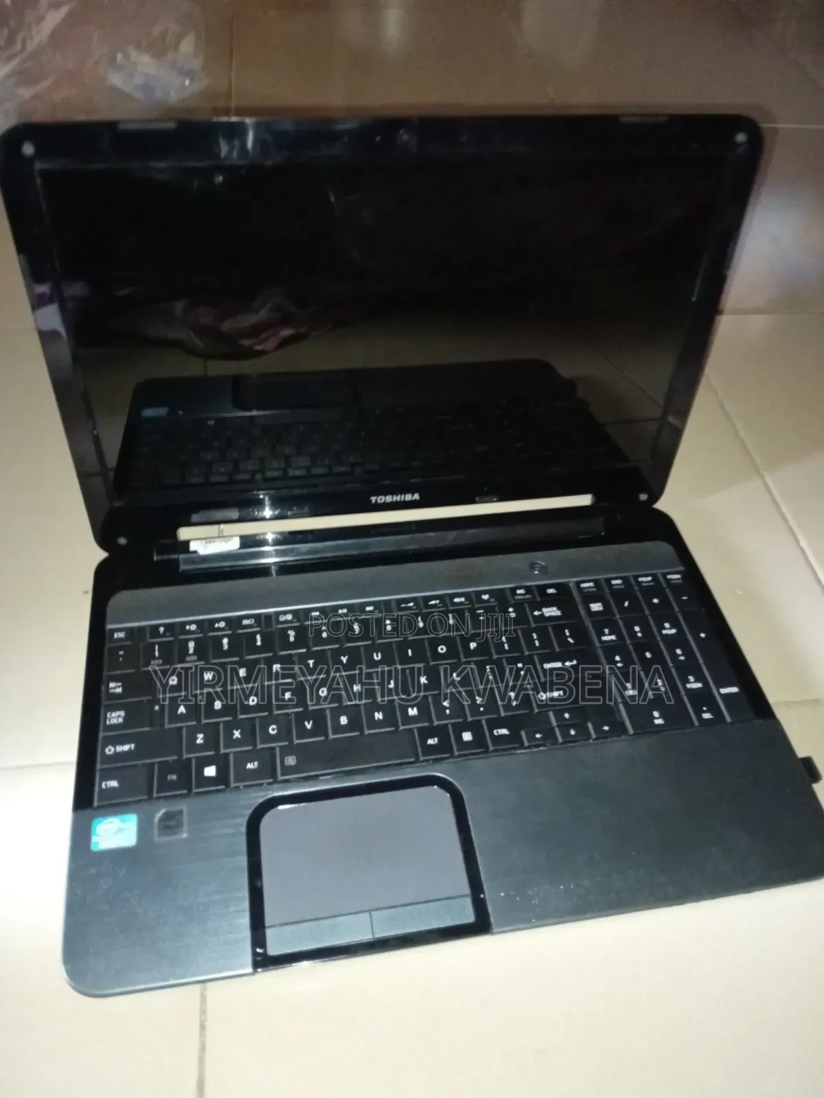 Laptop Toshiba Satellite L870 8GB Intel Core i3 SSD 128GB