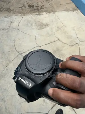 Canon 6d With Silicon Cover and Battery