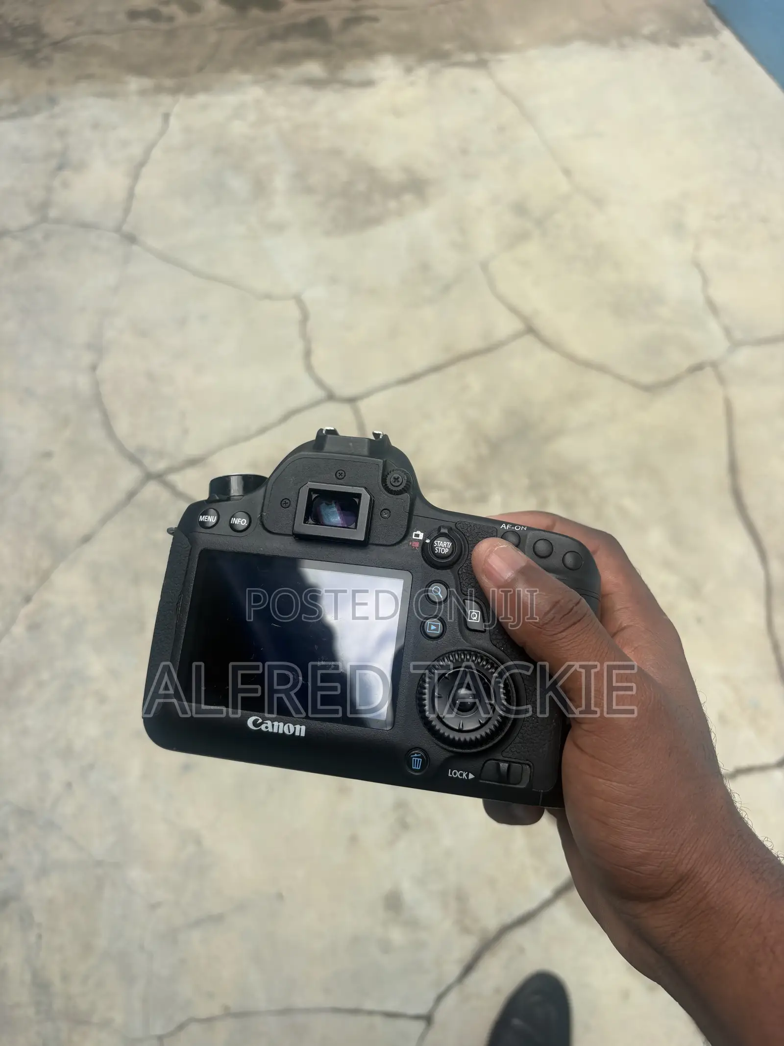 Canon 6d With Silicon Cover and Battery
