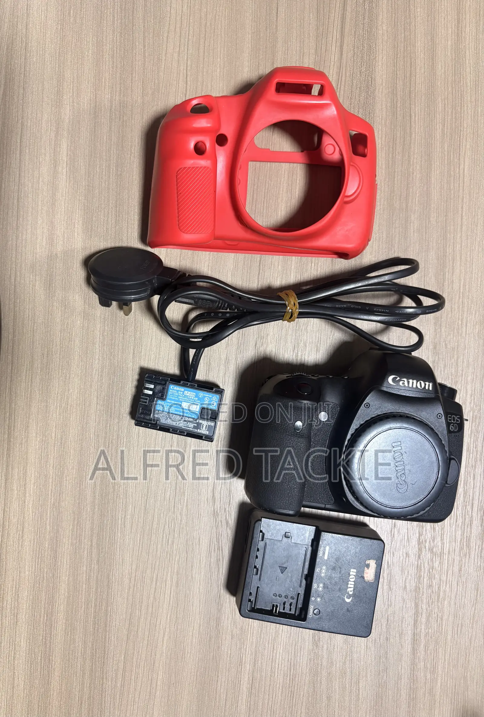 Canon 6d With Silicon Cover and Battery