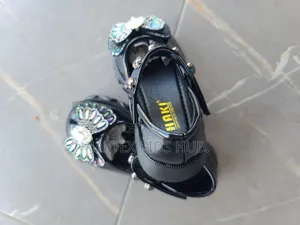 Quality Girls Bow / Butterfly Shoes