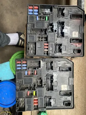 Nissan Rogue ,Pathfinder 2016-18 Engine Fusebox