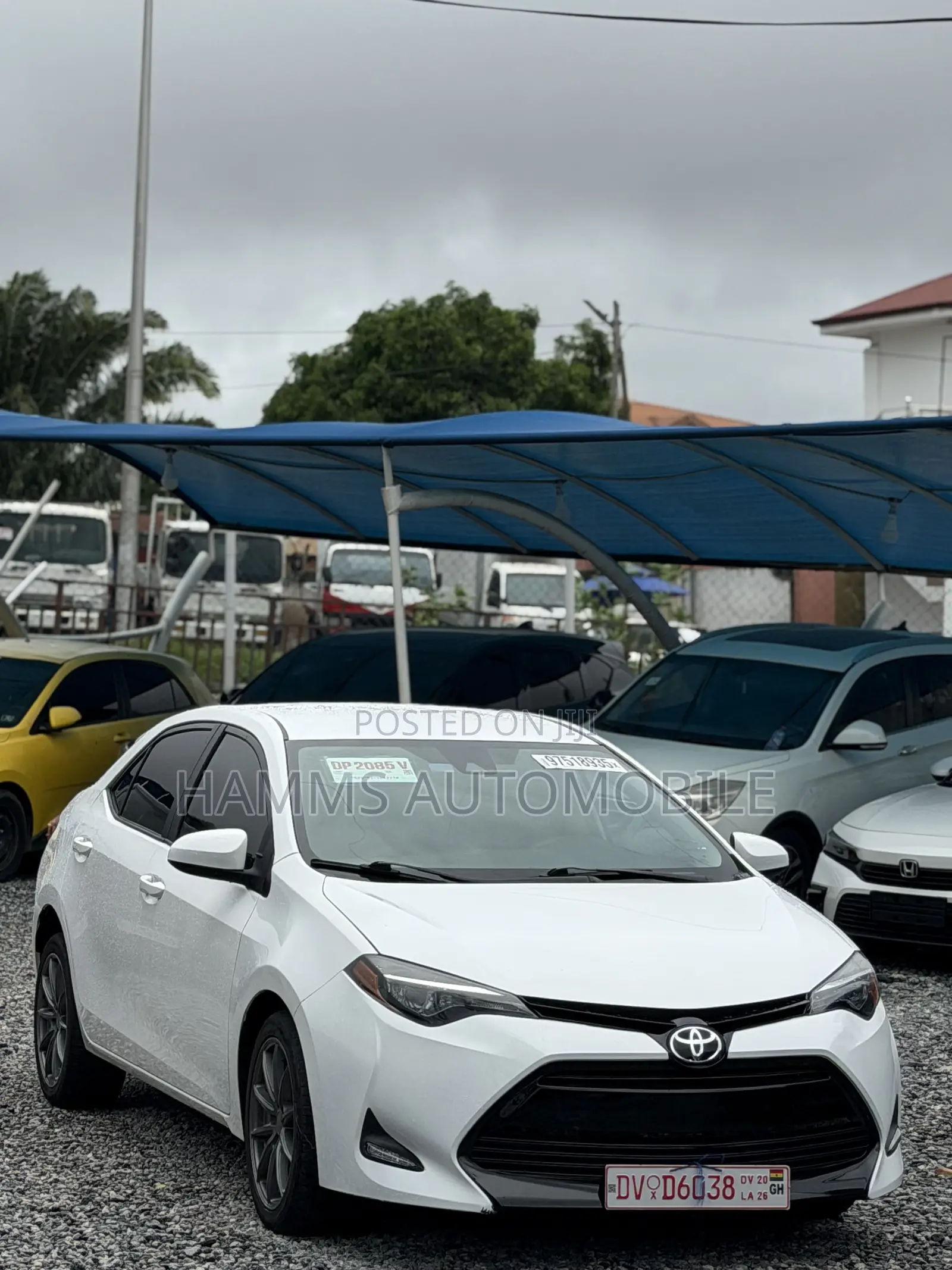 Toyota Corolla LE Eco (1.8L 4cyl 2A) 2018 White