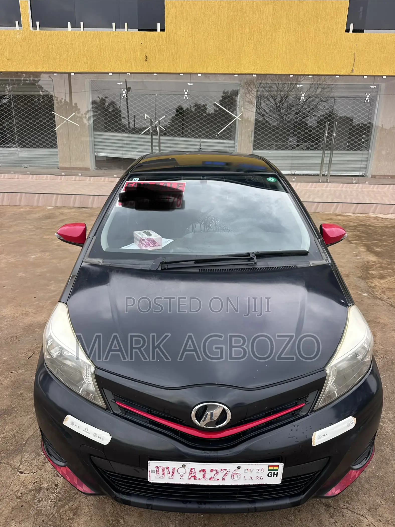 Toyota Vitz 2013 Black