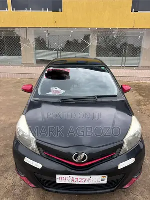 Toyota Vitz 2013 Black