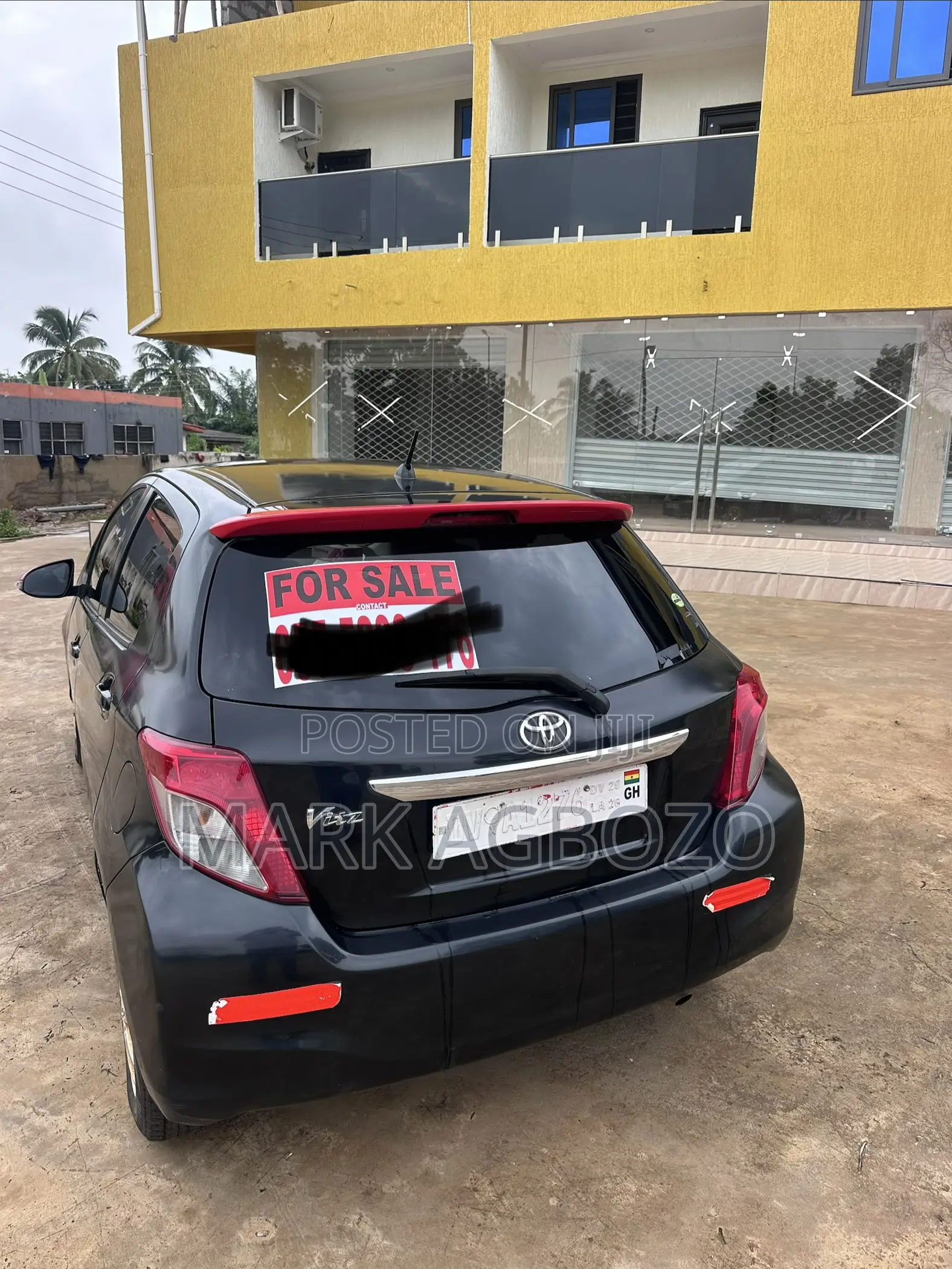 Toyota Vitz 2013 Black