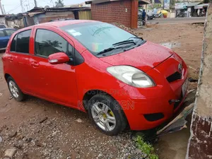 Toyota Vitz 2010 Red