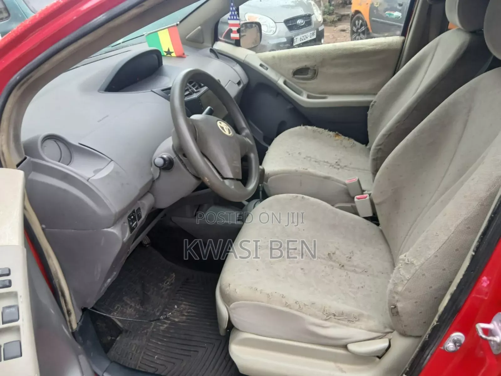 Toyota Vitz 2010 Red