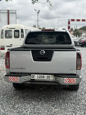 Nissan Frontier SV 4dr King Cab 6.1 ft. SB (2.5L 4cyl 5A) 2014 Silver