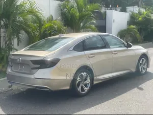Honda Accord LX (1.5L 4cyl Turbo CVT) 2019 Gold