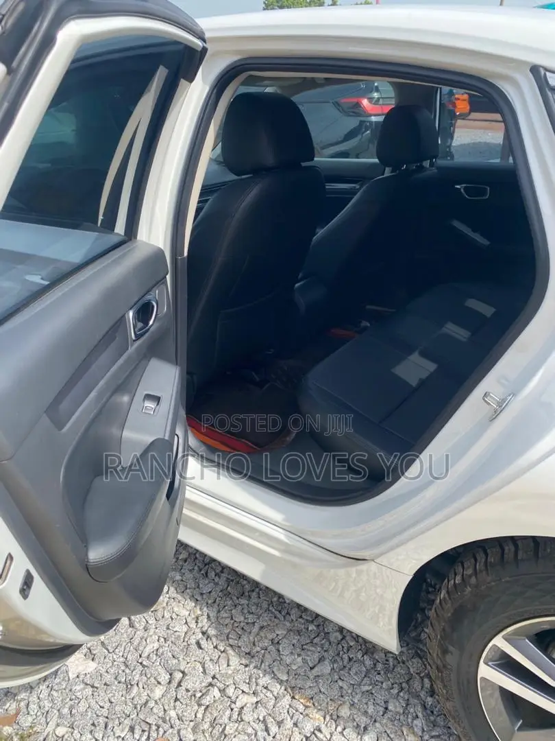 Honda Civic Sport CVT 2023 White