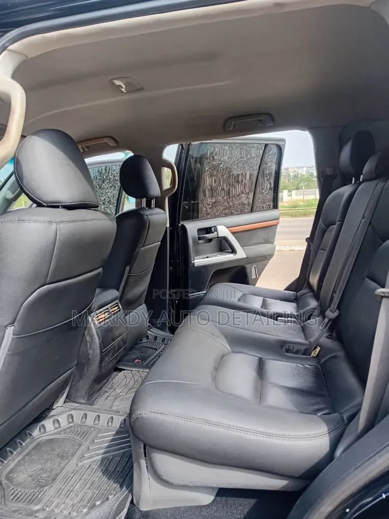 Toyota Land Cruiser 2013 Black