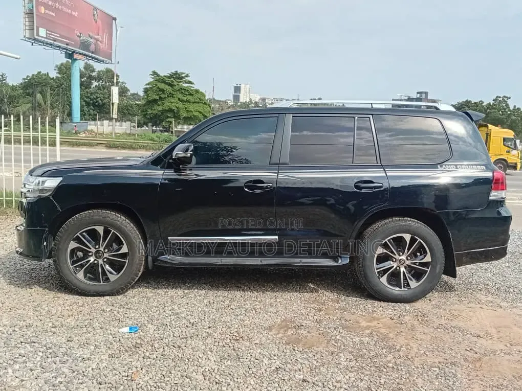 Toyota Land Cruiser 2013 Black