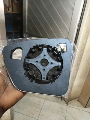 Toyota Rush 2018 Mirror Glass