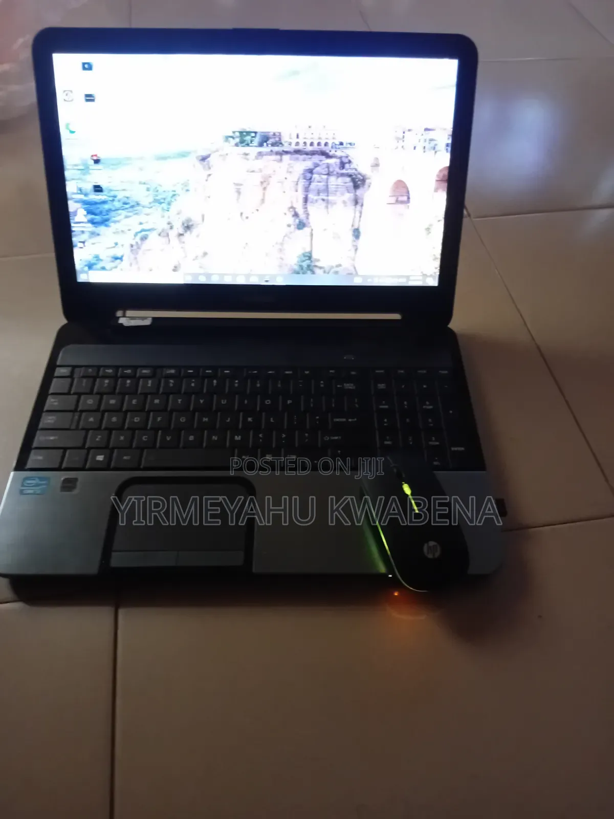 Laptop Toshiba Satellite L870 8GB Intel Core i3 SSD 128GB