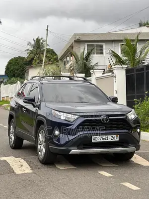 Toyota RAV4 XLE AWD 2023 Blue