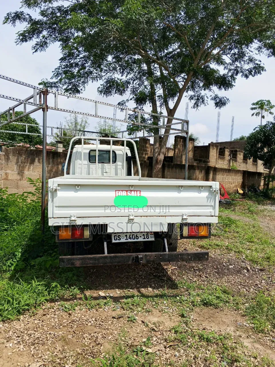 Isuzu ELF Truck 2018 White
