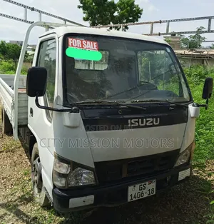 Isuzu ELF Truck 2018 White