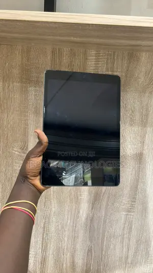 Apple iPad 10.2 (2020) Wi-Fi 64 GB Black