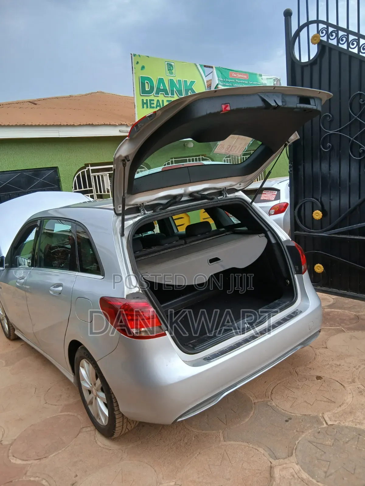 Mercedes-Benz B-Class 2015 Silver