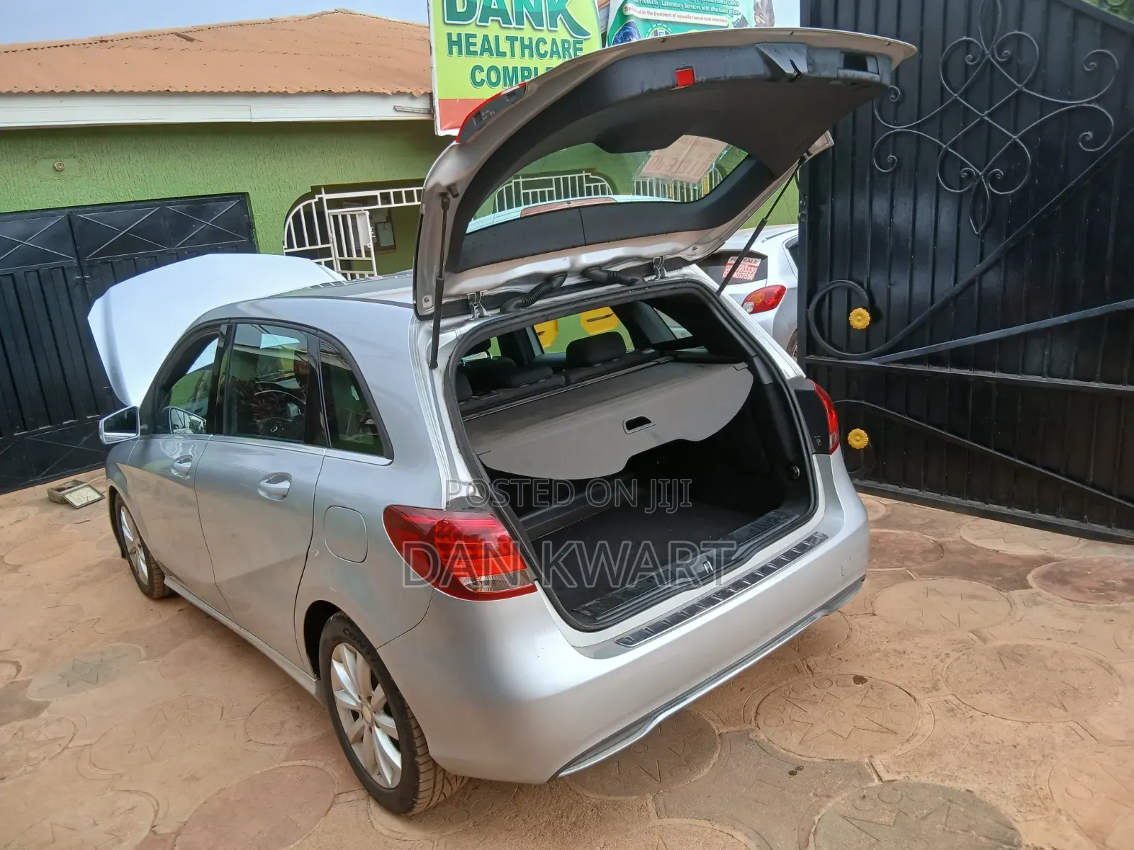 Mercedes-Benz B-Class 2015 Silver