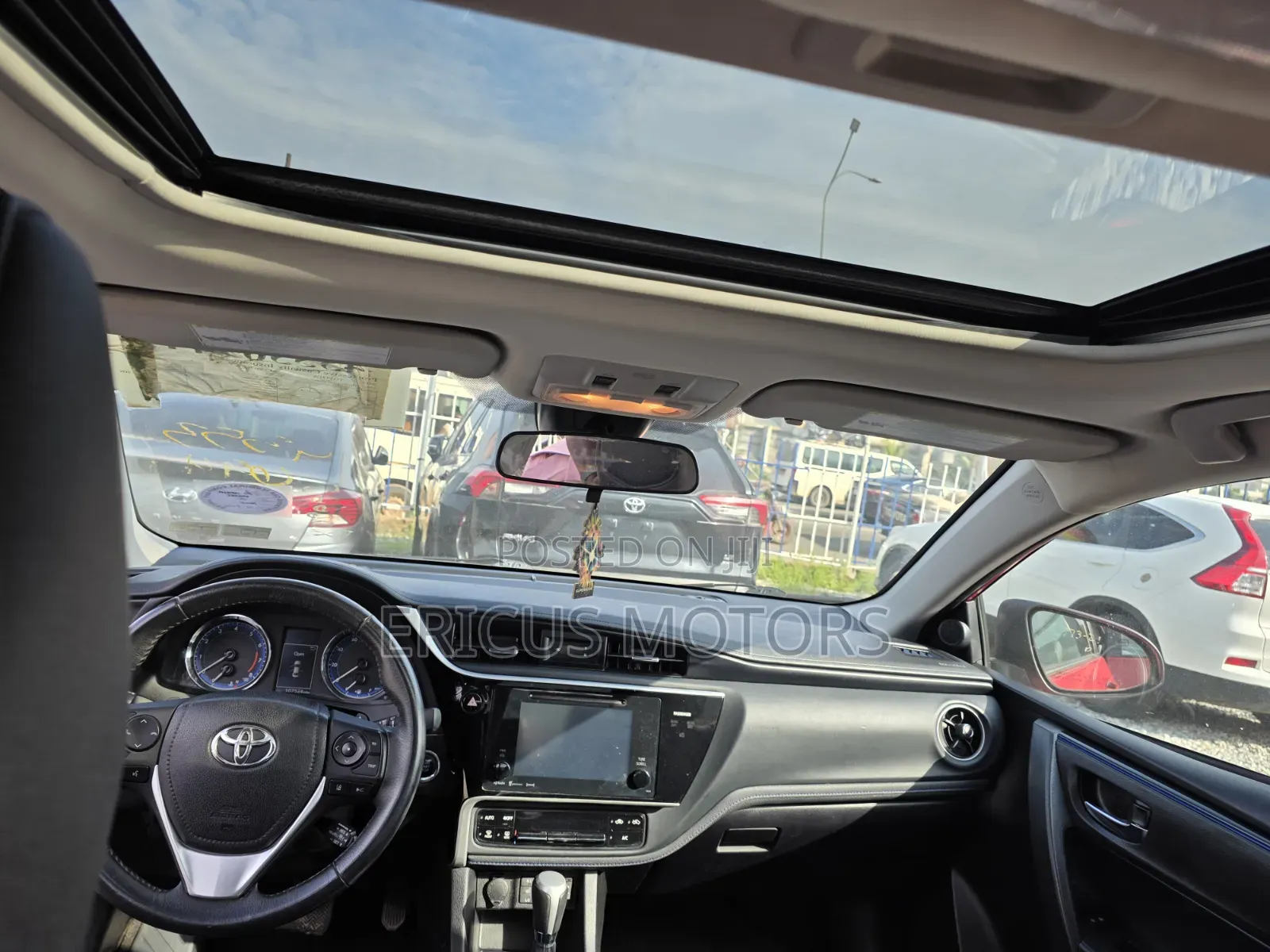 Toyota Corolla XSE 4dr Sedan (1.8L 4cyl CVT) 2017 Red