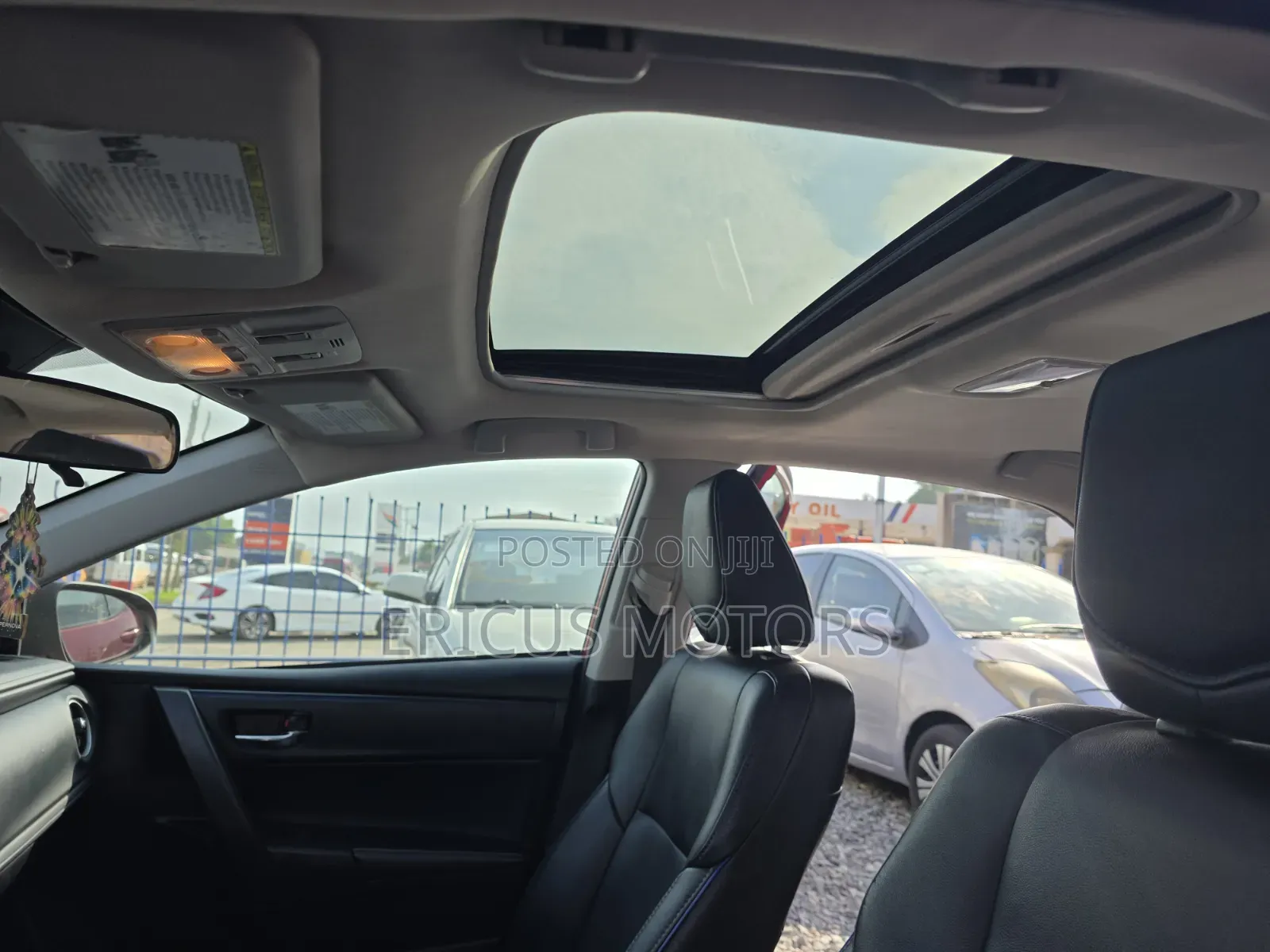 Toyota Corolla XSE 4dr Sedan (1.8L 4cyl CVT) 2017 Red