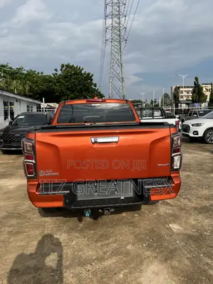 Isuzu D-MAX 2021 Orange