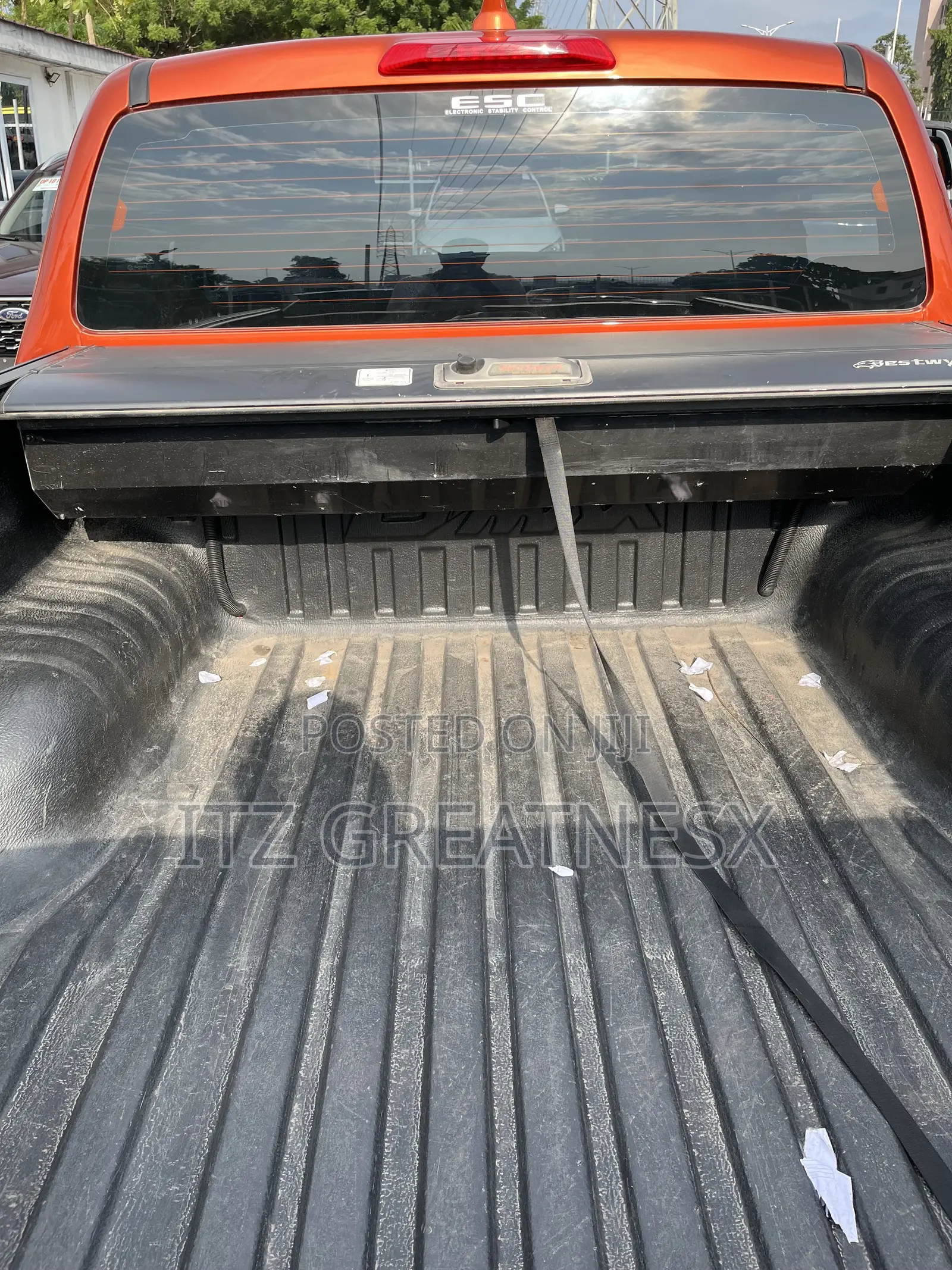 Isuzu D-MAX 2021 Orange