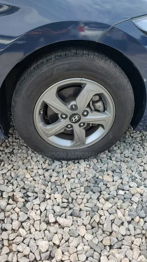 Hyundai Avante 2016 Blue