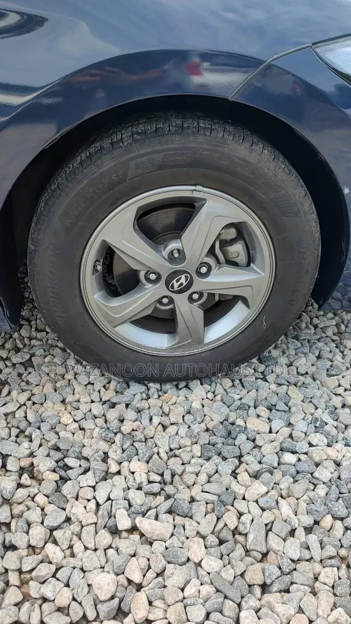Hyundai Avante 2016 Blue