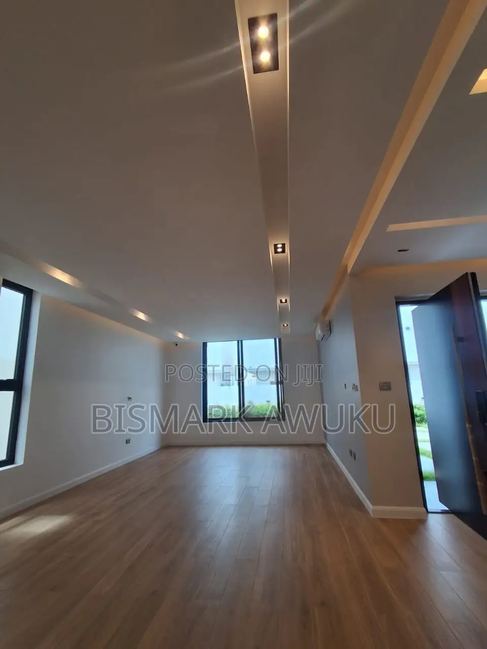 4bdrm House in Dzorwulu for sale