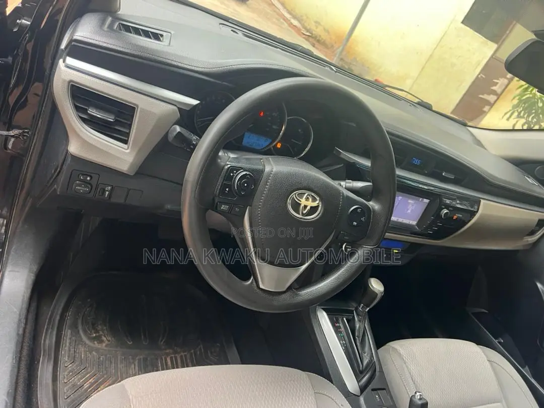 Toyota Corolla 2015 Black